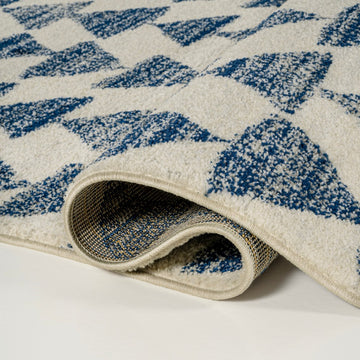 Aisha Moroccan Triangle Geometric Area Rug